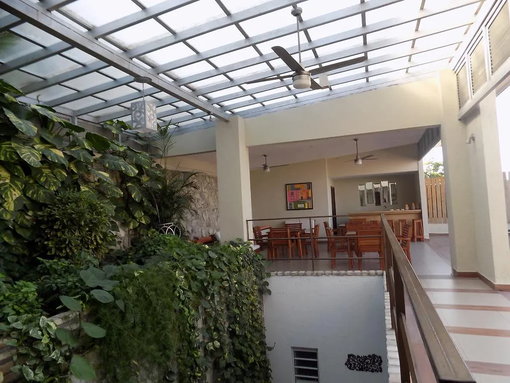 Pétionville Residences Talou 3*,